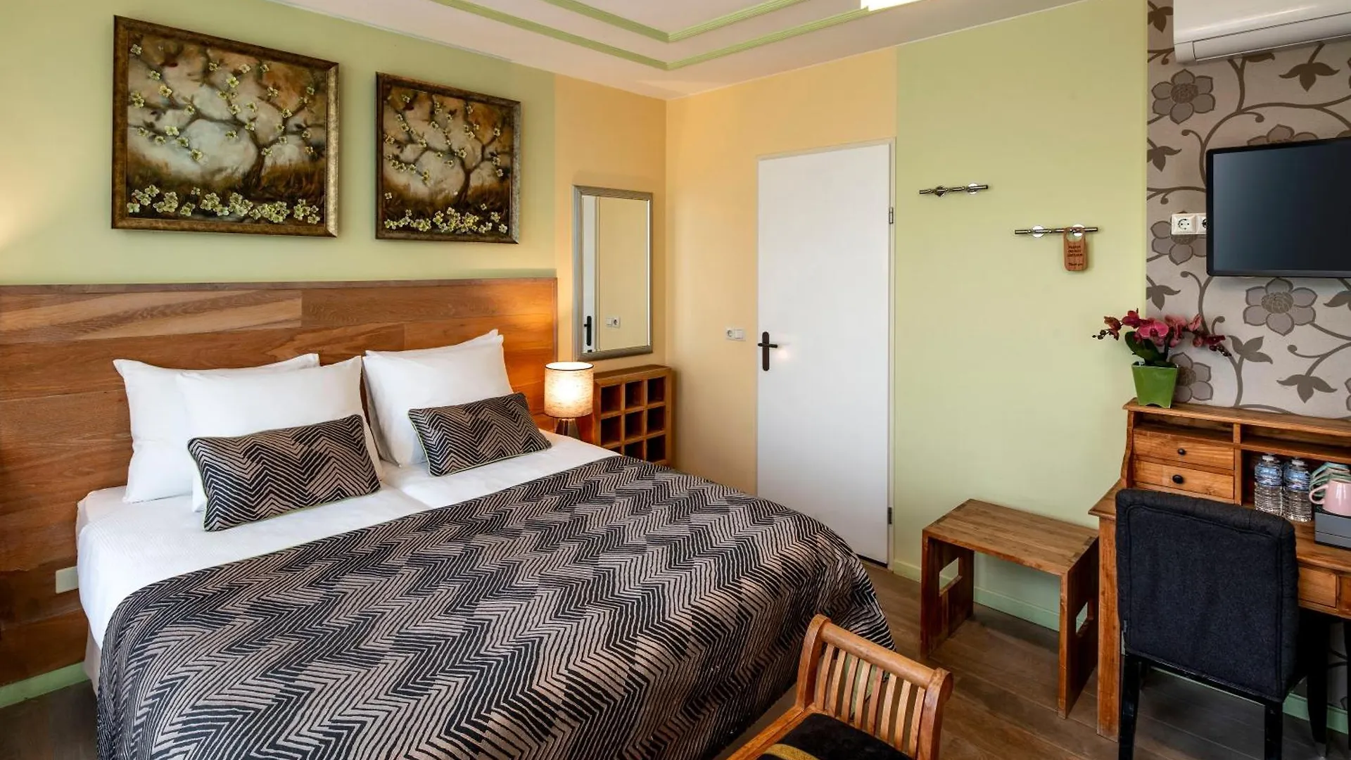 Jupiter Hotel Amsterdam