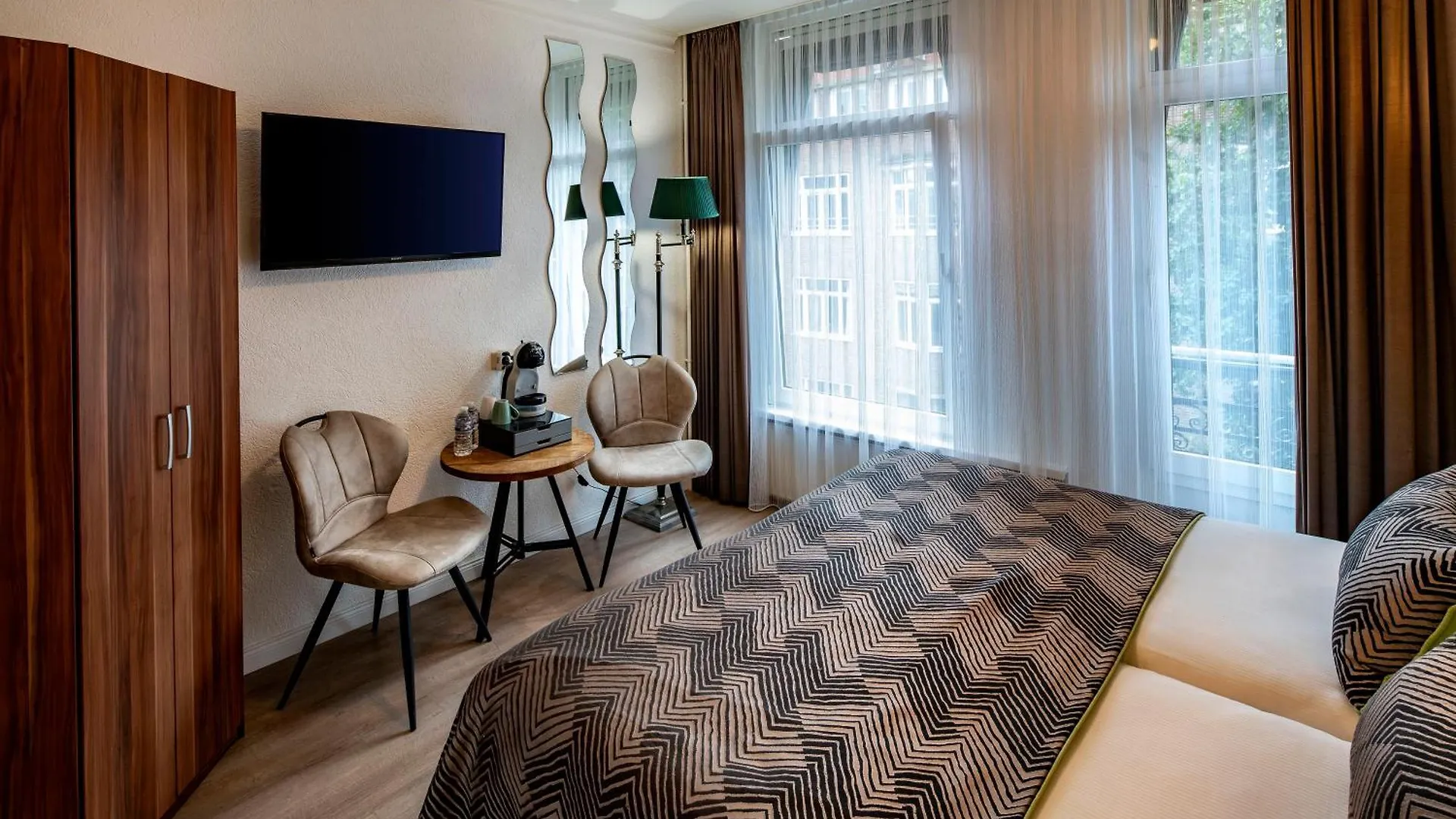 ***  Jupiter Hotel Amsterdam Holandia